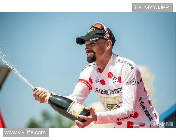 广州羽毛球队在洲际杯积分榜上以98分稳居第一名展现强大实力 广州羽毛球队在洲际杯积分榜上以98分稳居第一名展现强大实力