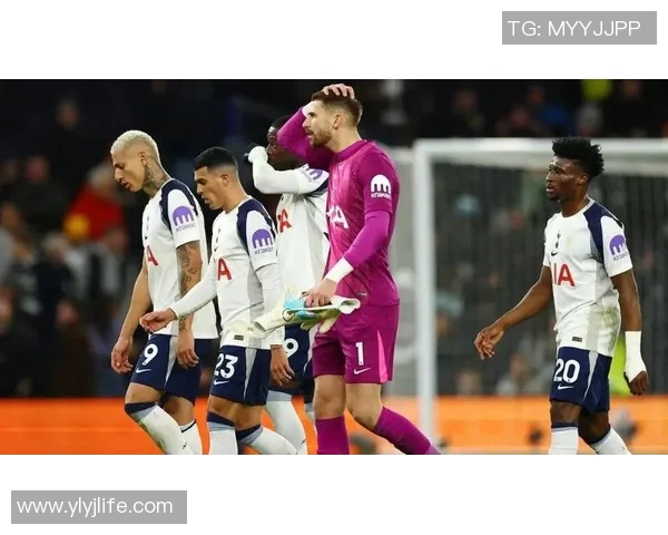 热刺足球明星风采尽显精彩瞬间回顾与球迷互动的美好时刻 热刺足球明星风采尽显精彩瞬间回顾与球迷互动的美好时刻