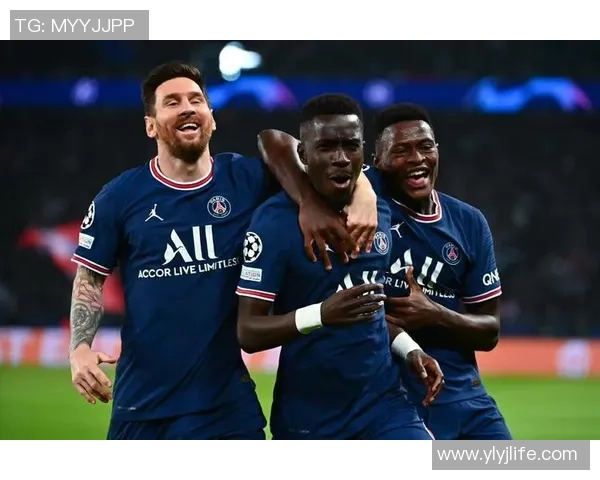 男生对足球明星的热爱究竟是普遍现象还是个别情况的深入探讨 男生对足球明星的热爱究竟是普遍现象还是个别情况的深入探讨